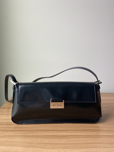 Far tilda black semi - far,